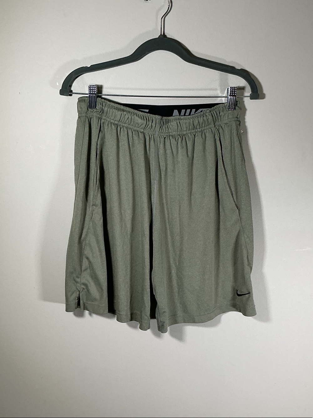 Nike Dri-FIT Olive Green Athletic Shorts Men’s Medium Gym Activewear